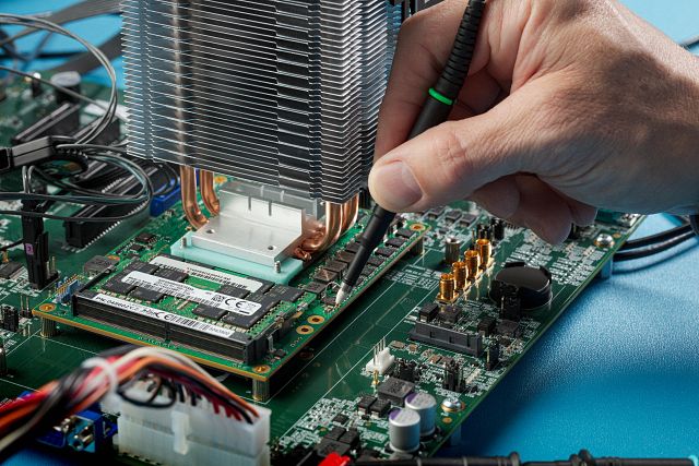 Calibrated probe used to measure a mixed signal