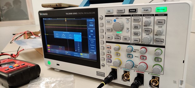 TBS2000B Digital Storage Oscilloscope in use