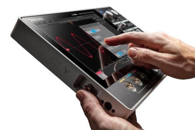 Tektronix 2 Series MSO touchscreen oscilloscope