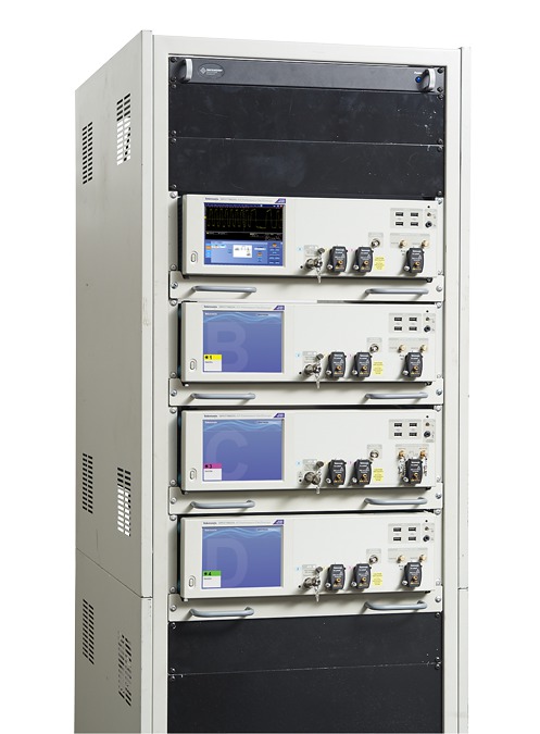 DPO70000SX_EN US_55W 30662 28