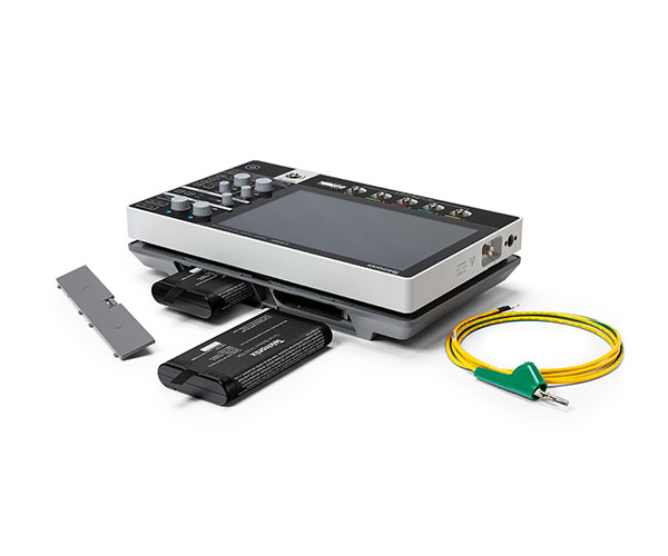 Two-slot optional battery pack for 2 Series Mixed Signal Oscilloscope