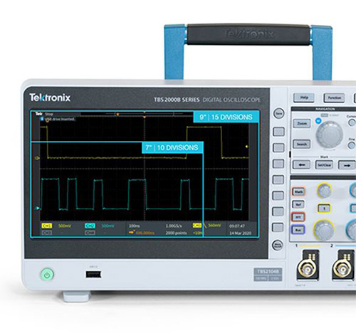 See more signals with the large display on the TBS2000B oscilloscope