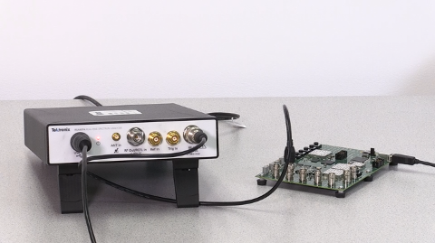 Testing for First Power On for ZigBee Devices | テクトロニクス