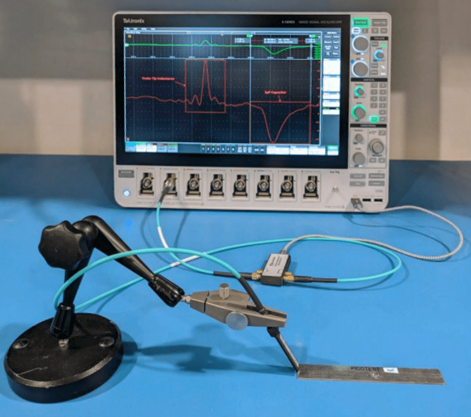 Oscilloscope connected to a DUT for differential TDR measurement